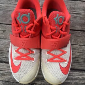 Nike KD 7 VII "Egg Nog" Kevin Durant 669942 613 - Size 5y With Box