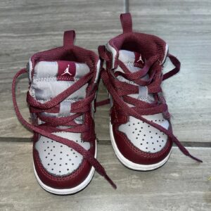 Nike Air Jordan 1 Mid Sneaker DQ8425 615 Cherrywood Red Grey Toddler Size 6C