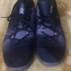 Nike Flytrap Shoes Kyrie Irving Youth 6Y Black Gray Mid Sneakers AA1154-011