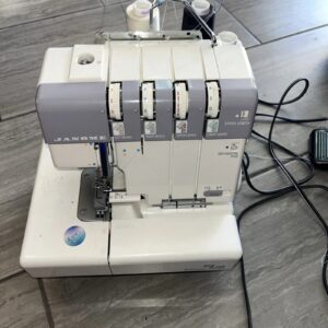 Janome MyLock 634D Overlock Serger Machine with Pedal