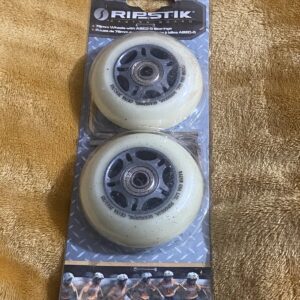 NEW Razor RipStik 76mm Wheels ABEC-5 Bearings Ivory Wheel Gray Hub Caster Board