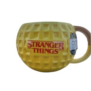 NEW Netflix Stranger Things Waffle w/Butter & Syrup 18oz Yellow 3D Ceramic Mug