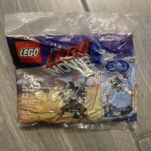LEGO The LEGO Movie 2 30528 Metal Beard 42 Pieces New Sealed Free Shipping