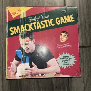 Fluffy Cream Smacktastic Game 2-4 Players Includes 2 dice & Sponge NEW